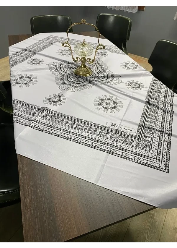 L'orenda Özel Otantik Desen Masa Örtüsü eg1